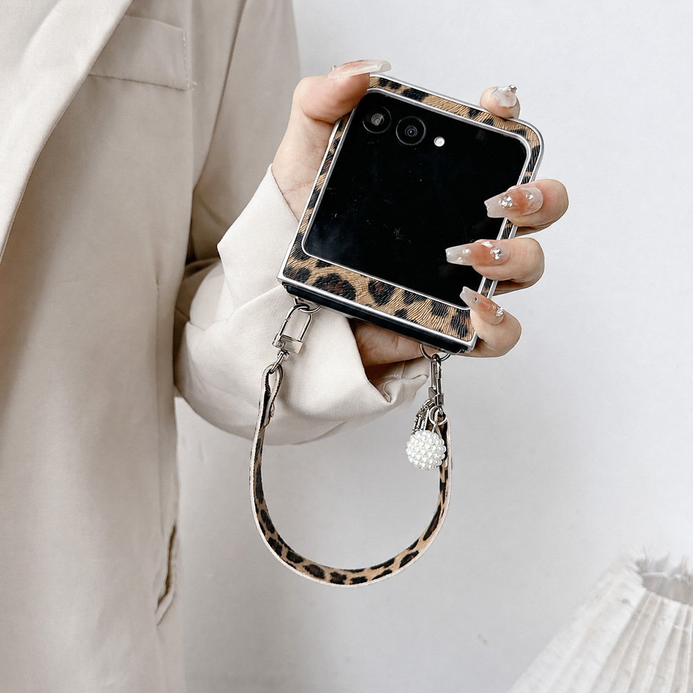 Leopardenmuster Klappbare Hand – Phone Accessories And Cases Bewertung und Preis